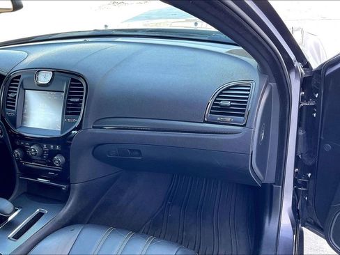 Used 2014 Chrysler 300 S image 16