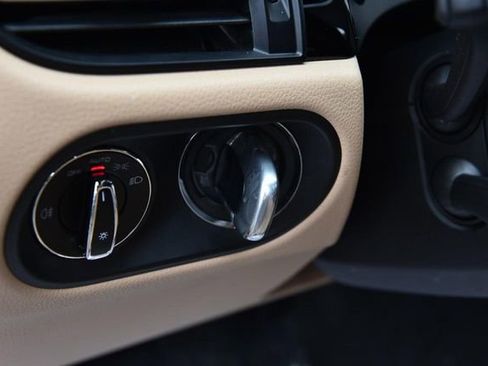 Used 2020 Porsche Macan image 12