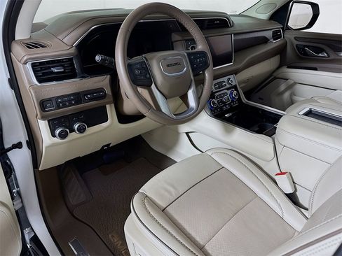 Certified 2023 GMC Yukon Denali image 7