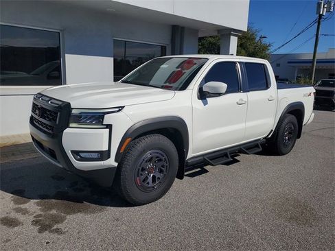 Certified 2025 Nissan Frontier Pro-X w/ Pro Convenience Package image 12