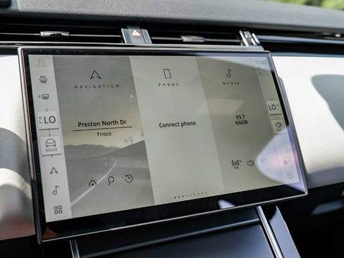 New 2026 Land Rover Range Rover Velar S AWD/4WD image 33