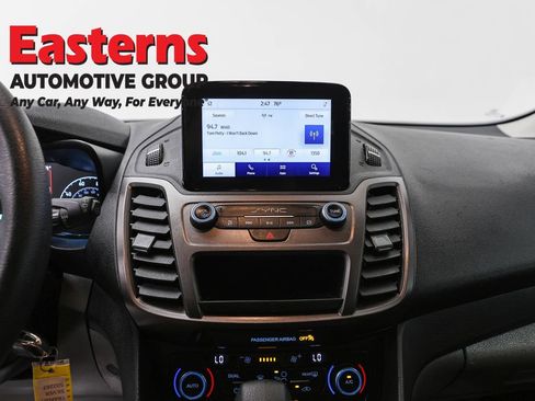 Used 2021 Ford Transit Connect XLT FWD image 12