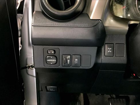 Used 2015 Toyota RAV4 LE AWD/4WD image 35