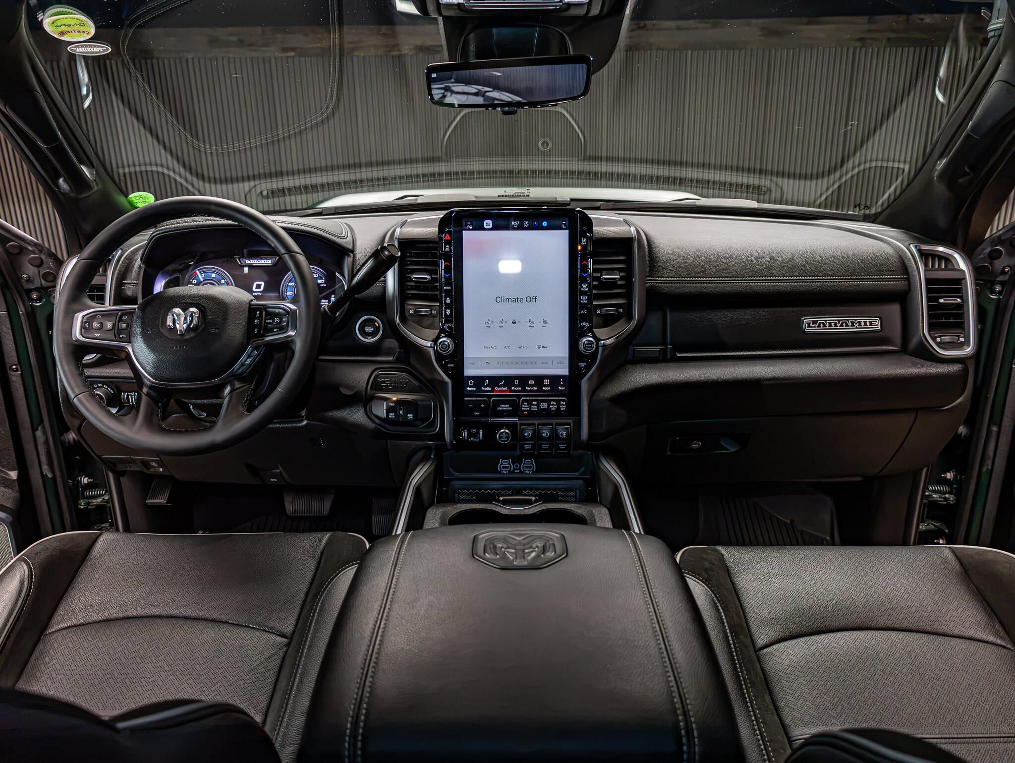 Used 2025 RAM 2500 Laramie AWD/4WD image 16