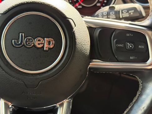 Used 2021 Jeep Wrangler Unlimited Rubicon AWD/4WD image 31
