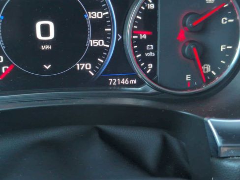 Used 2022 Chevrolet Traverse Premier image 39