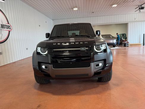 Used 2023 Land Rover Defender 110 image 5