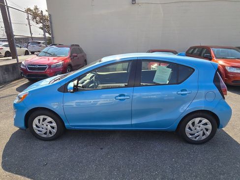 Used 2016 Toyota Prius C Two FWD image 4