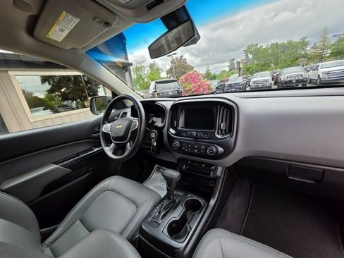 Used 2020 Chevrolet Colorado W/T w/ WT Convenience Package AWD/4WD image 10