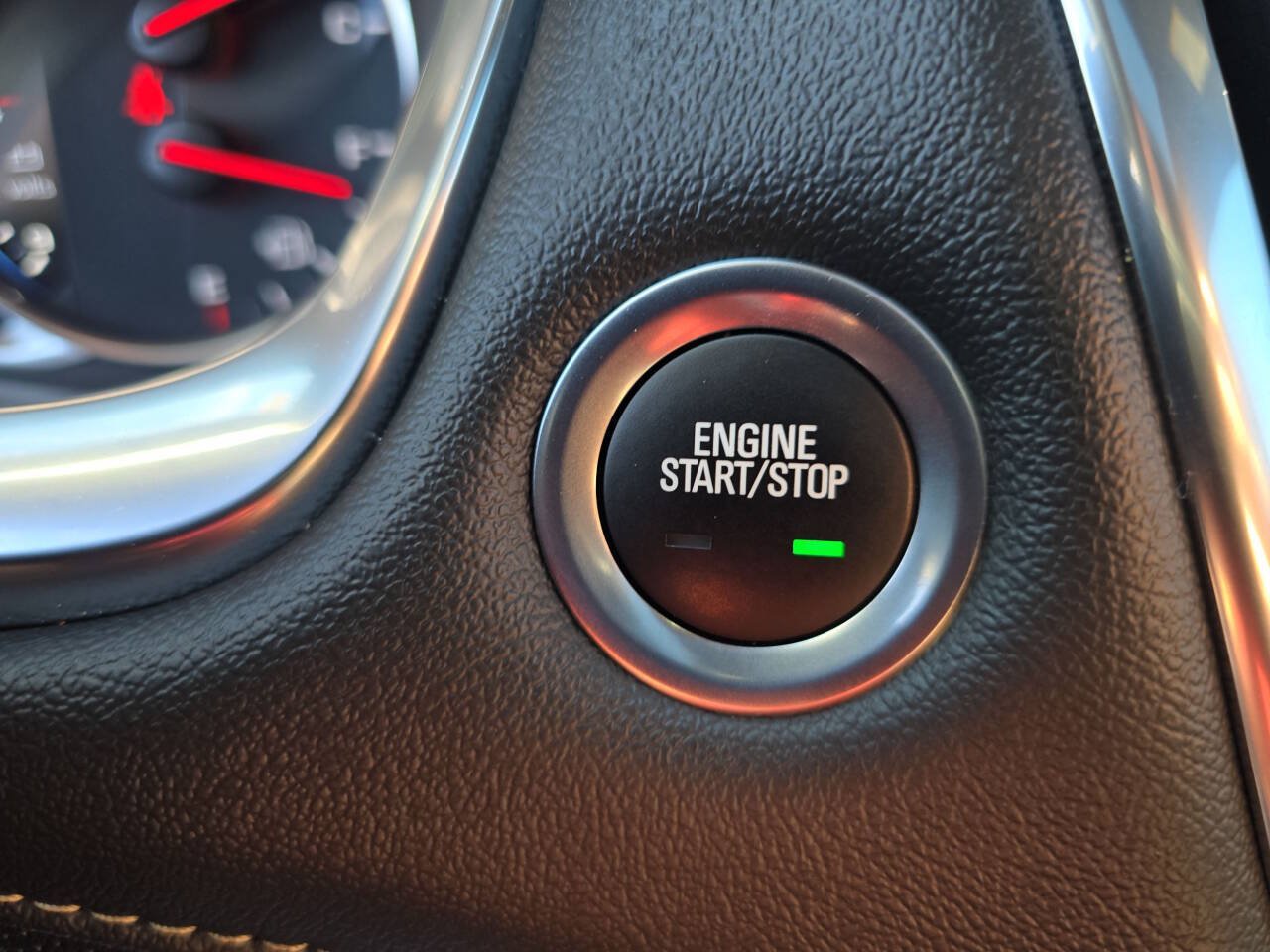 Used 2023 Chevrolet Traverse Premier w/ Redline Edition AWD/4WD image 31
