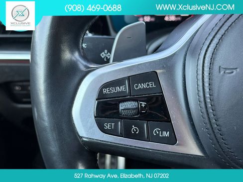 Used 2022 BMW 330i xDrive Sedan w/ M Sport Package AWD/4WD image 12