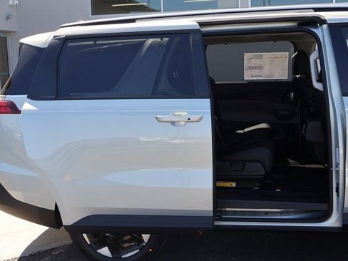 New 2026 Kia Carnival EX FWD image 14