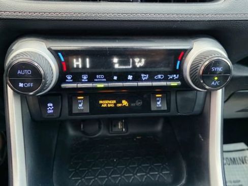 Used 2019 Toyota RAV4 XLE w/ Convenience Package image 27