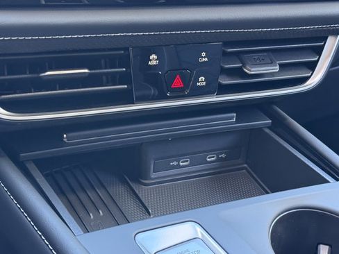 New 2026 Volkswagen Atlas SE image 18