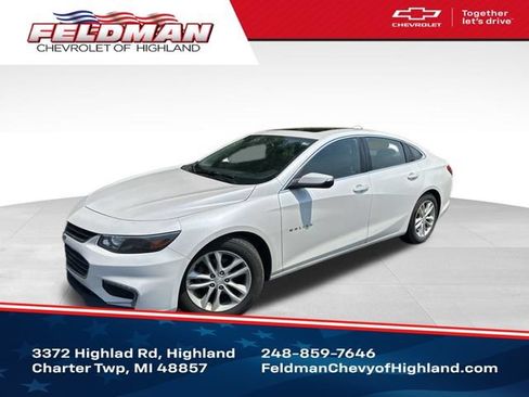 Used 2017 Chevrolet Malibu LT FWD image 1