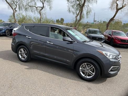 Used 2018 Hyundai Santa Fe Sport image 18