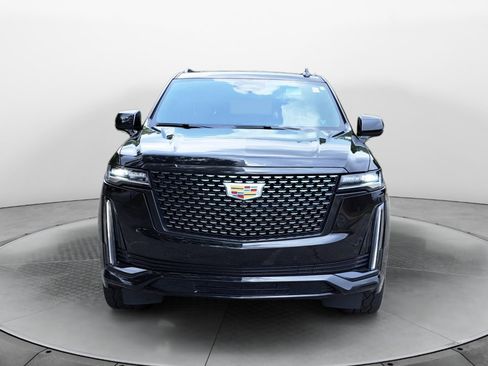 Used 2022 Cadillac Escalade Premium Luxury AWD/4WD image 2
