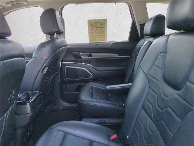 Used 2022 Kia Telluride SX w/ SX Prestige Package AWD/4WD image 19
