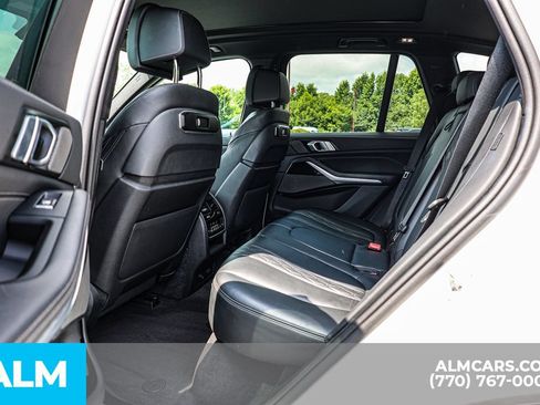 Used 2025 BMW X5 xDrive50e AWD/4WD image 19