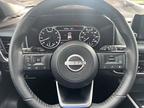 Certified 2023 Nissan Rogue SV w/ SV Premium B Package FWD image 23