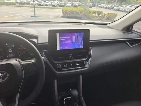 Used 2024 Toyota Corolla Cross LE FWD image 18