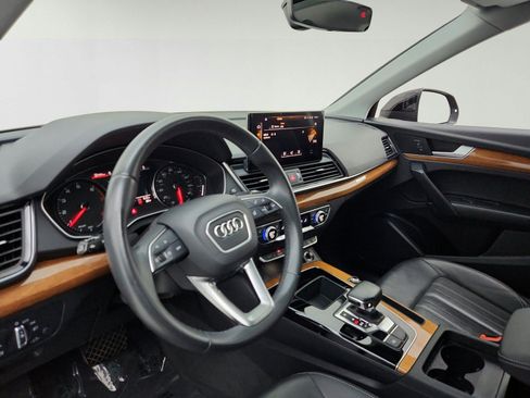 Used 2023 Audi Q5 2.0T Premium w/ Convenience Package AWD/4WD image 16