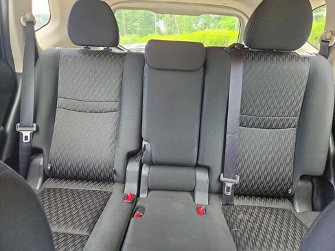 Used 2018 Nissan Rogue SV AWD/4WD image 24