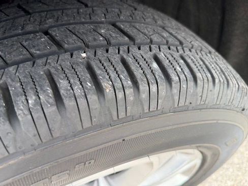 Used 2015 Jeep Grand Cherokee Limited image 9