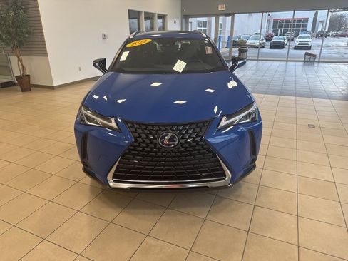 Used 2022 Lexus UX 250h w/ Luxury Package image 4