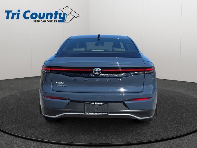 Certified 2026 Toyota Crown AWD/4WD image 7