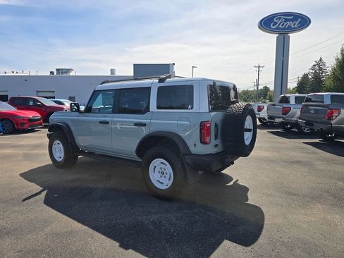 Certified 2023 Ford Bronco Heritage Edition AWD/4WD image 3