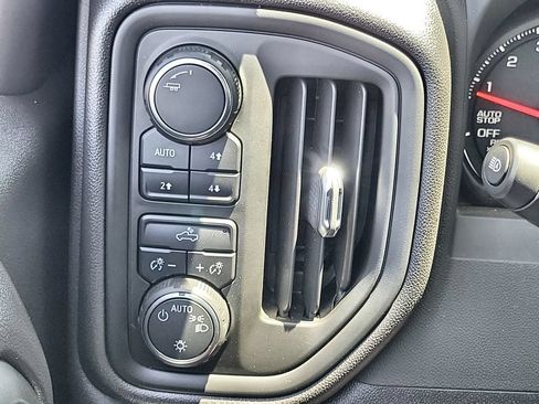 Used 2023 Chevrolet Silverado 1500 Custom Trail Boss w/ LPO, Dark Essentials Package AWD/4WD image 17