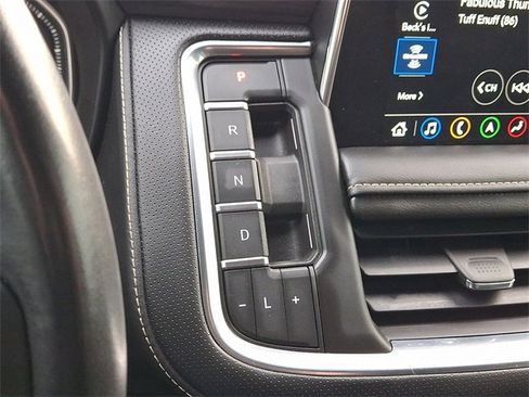 Used 2021 GMC Yukon XL SLT w/ Rear Media and Nav Package image 16