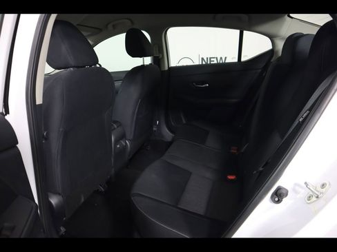 Certified 2022 Nissan Sentra SV w/ Trunk Package image 17