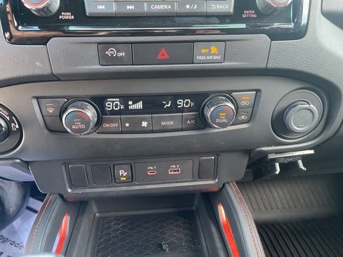 Used 2024 Nissan Frontier PRO-4X w/ Technology Package image 27