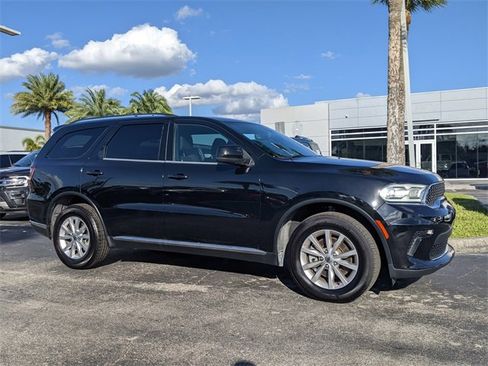 Used 2024 Dodge Durango SXT image 2