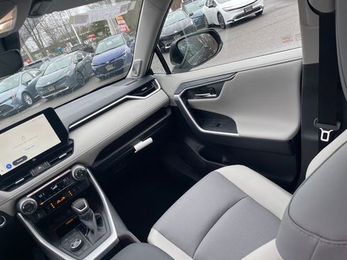 New 2025 Toyota RAV4 Limited image 23