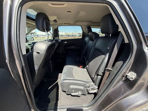 Used 2020 Dodge Journey Crossroad FWD image 11