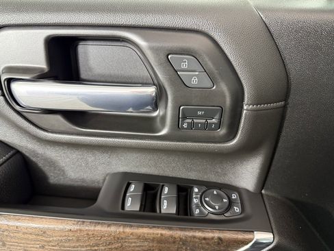 Used 2022 GMC Sierra 2500 Denali image 22