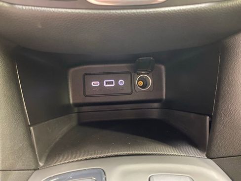 Used 2022 Chevrolet Equinox RS image 26