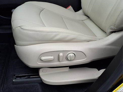 Used 2021 Buick Enclave Essence w/ LPO, Floor Liner Package image 22