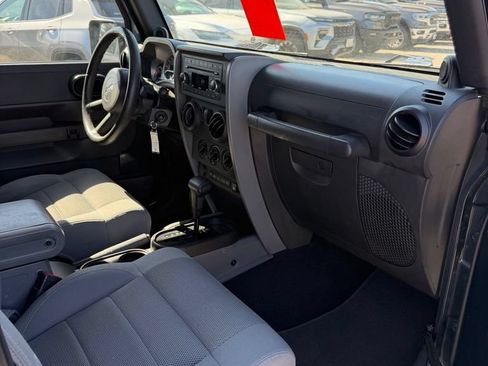 Used 2007 Jeep Wrangler Rubicon w/ Dual Top Group AWD/4WD image 5