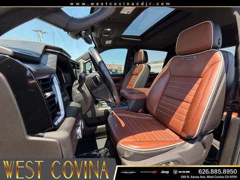 Used 2024 GMC Sierra 2500 Denali Ultimate w/ Max Trailering Package AWD/4WD image 32
