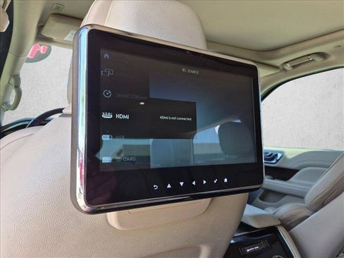 Used 2019 Lincoln Navigator Reserve w/ Cargo Package AWD/4WD image 18