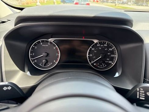 Used 2024 Nissan Rogue SV w/ SV Premium Package image 22