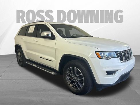 Used 2018 Jeep Grand Cherokee Laredo image 3