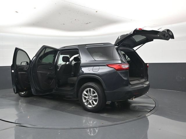 Used 2021 Chevrolet Traverse LT w/ LPO, Blackout Package FWD image 59