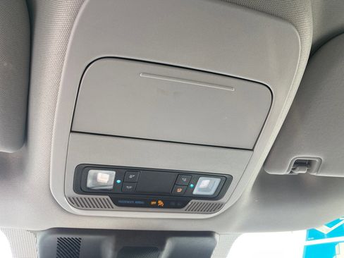 Used 2024 Ford F150 XLT image 27