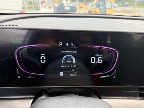 Certified 2024 Kia Sportage EX FWD image 11