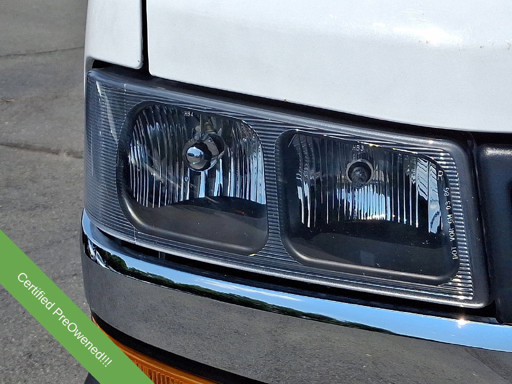 Used 2025 Chevrolet Express 3500 LT w/ LT Preferred Equipment Group RWD image 9